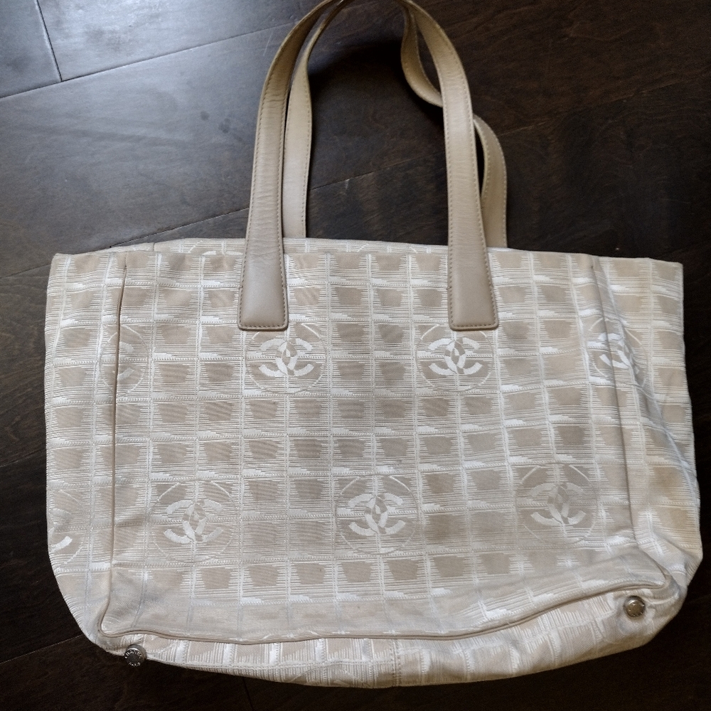 1daysale Authentic CHANEL Tote Shoulder Bag